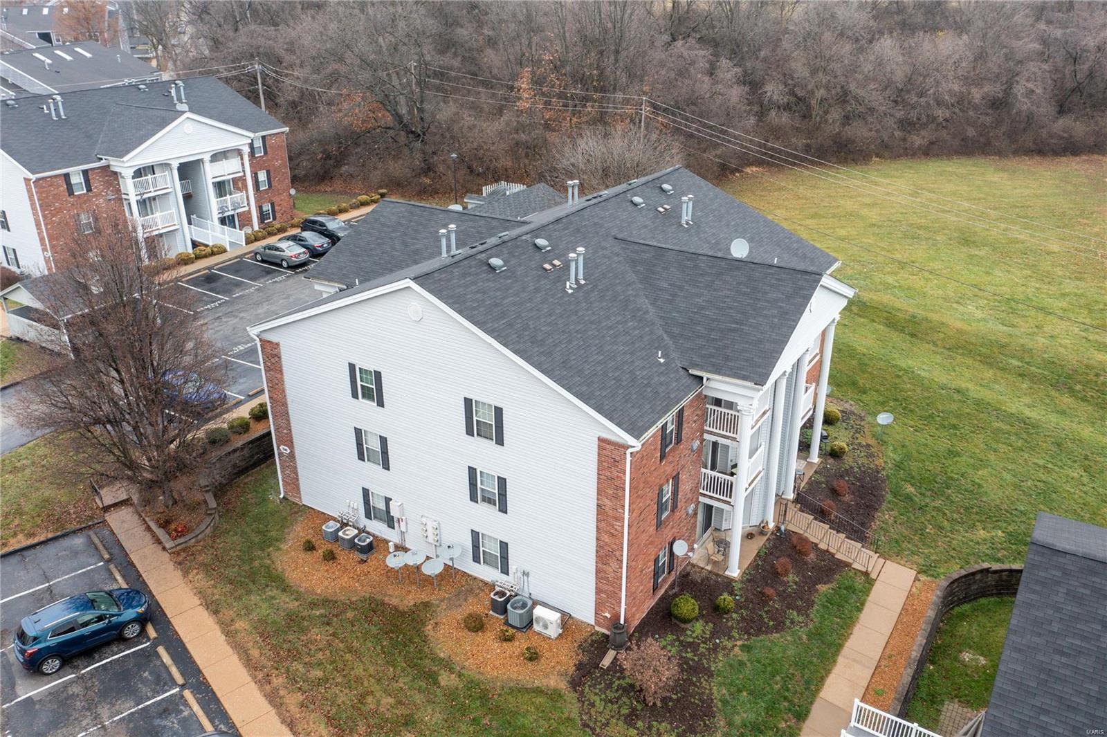 St Louis, Missouri 63146, United States, 2 Bedrooms Bedrooms, ,2 BathroomsBathrooms,Residential,Pending,24200