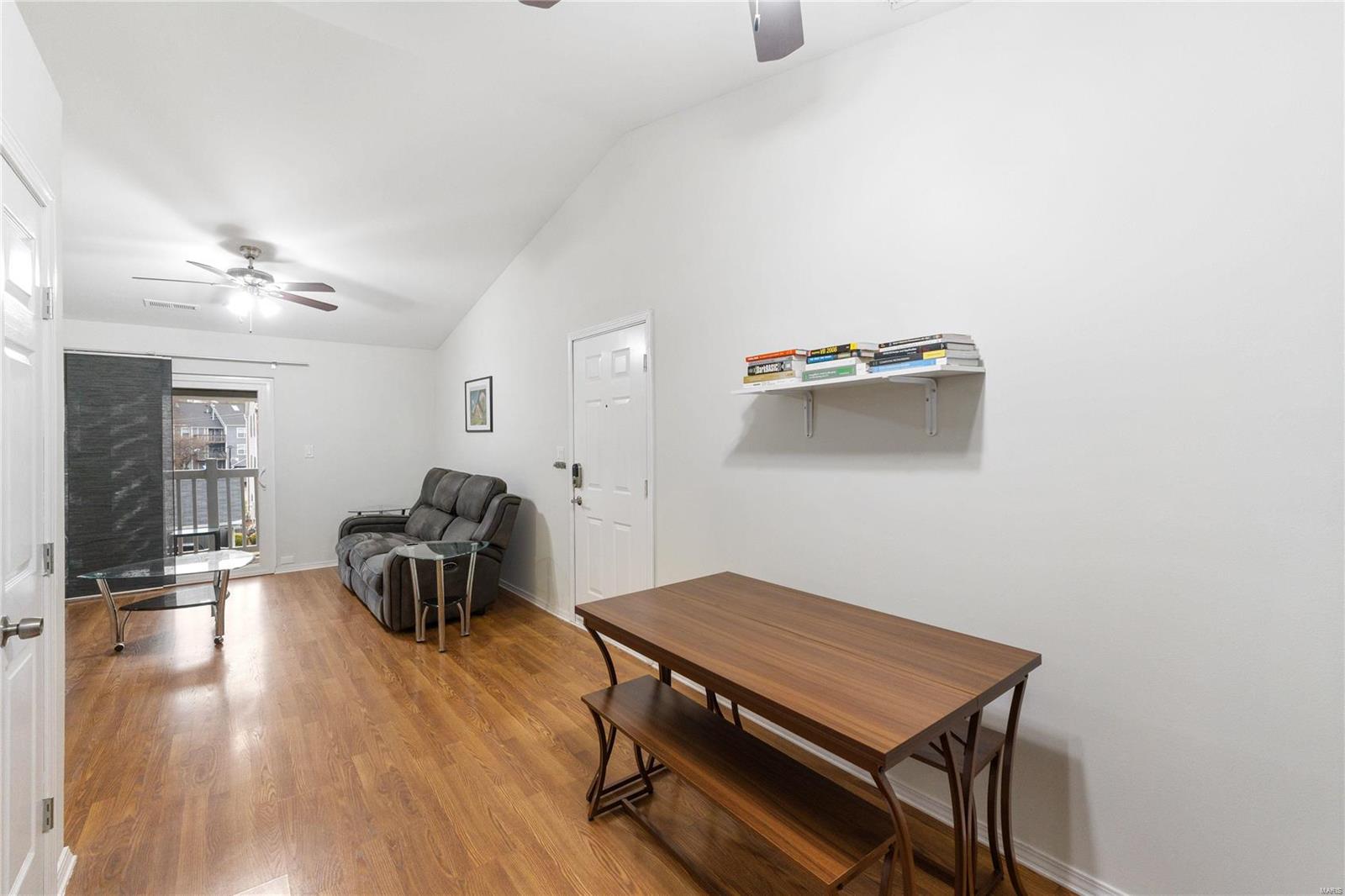 St Louis, Missouri 63146, United States, 2 Bedrooms Bedrooms, ,2 BathroomsBathrooms,Residential,Pending,24200