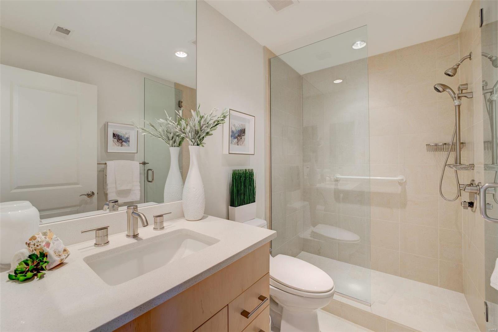 Residences at Park Plaza - Residential