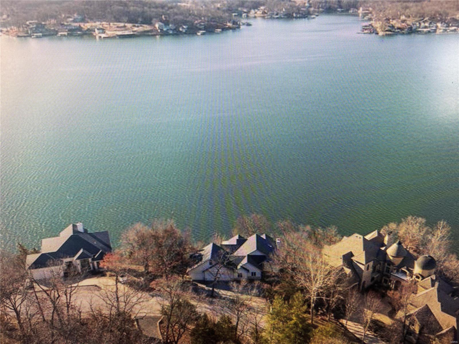 FOUR SEASONS - Residential