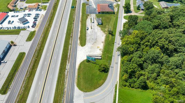 1 NE Service Road