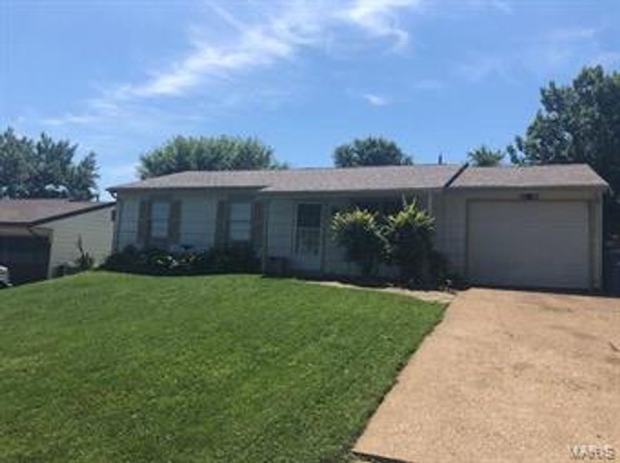 BETTER MOVE FAST AS THIS CUTE HOME WILL NOT LAST LONG!!! Come see this 3 bed and 1.5 bath Ranch home with a bonus room!!! What a terrific find at a Great Price in the FOX School District!!! This home is LOADED with Potential! Bring your Great Ideas and Call It Yours! SCHEDULE YOUR SHOWING TODAY!!! Seller's Disclosure statement is not available. Special Sale Contract (form #2043) required. Must have a proof of funds prior to seller considering the potential buyer's offer.