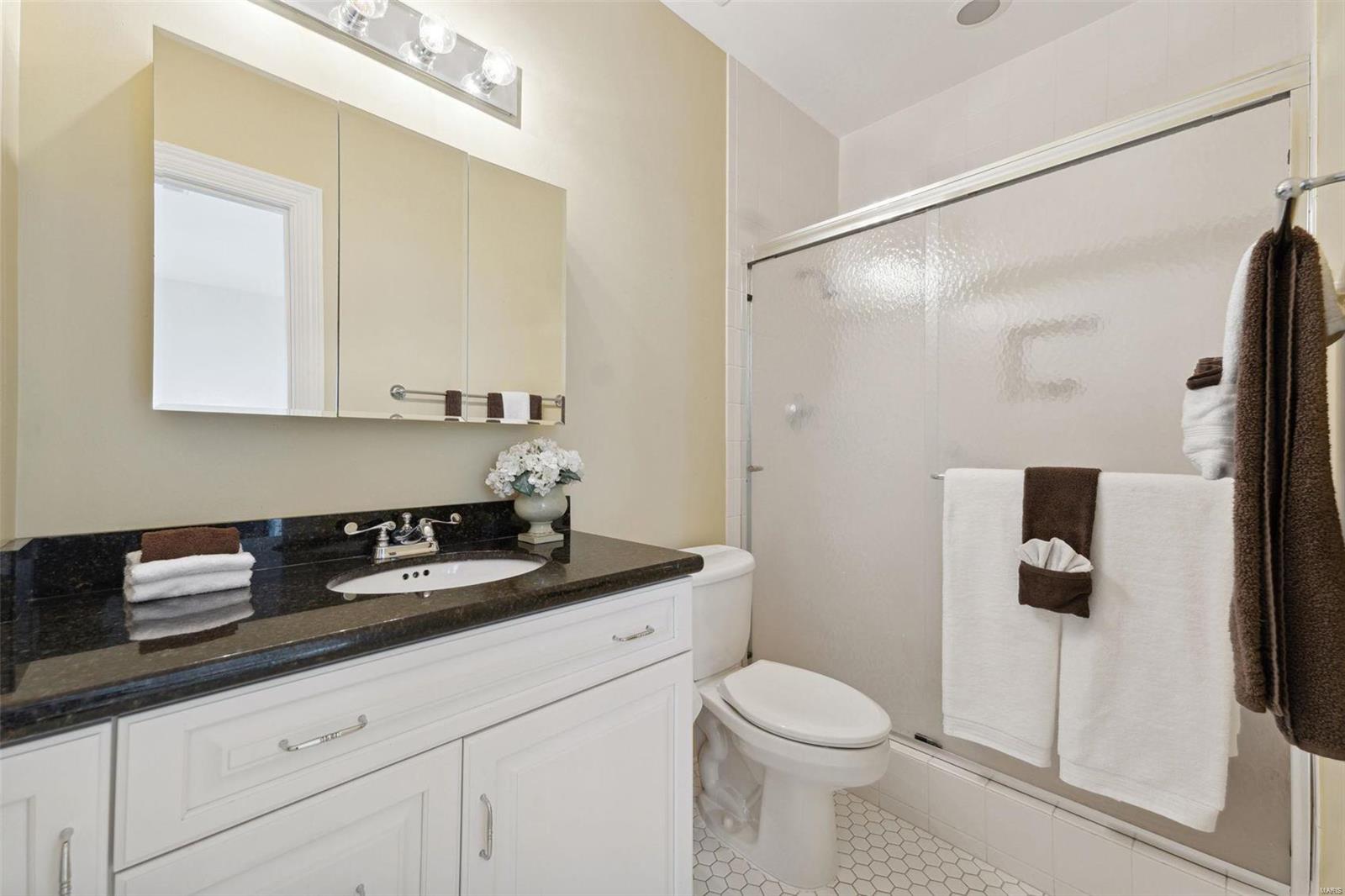 Residence at 800 S Hanley A Condominium - Residential