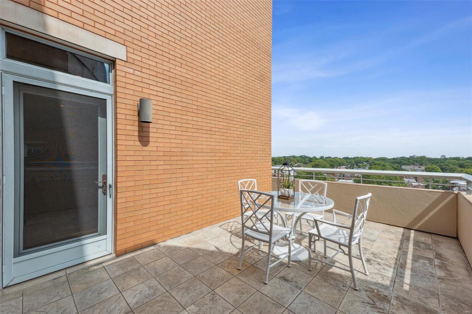 Residence at 800 S Hanley A Condominium - Residential