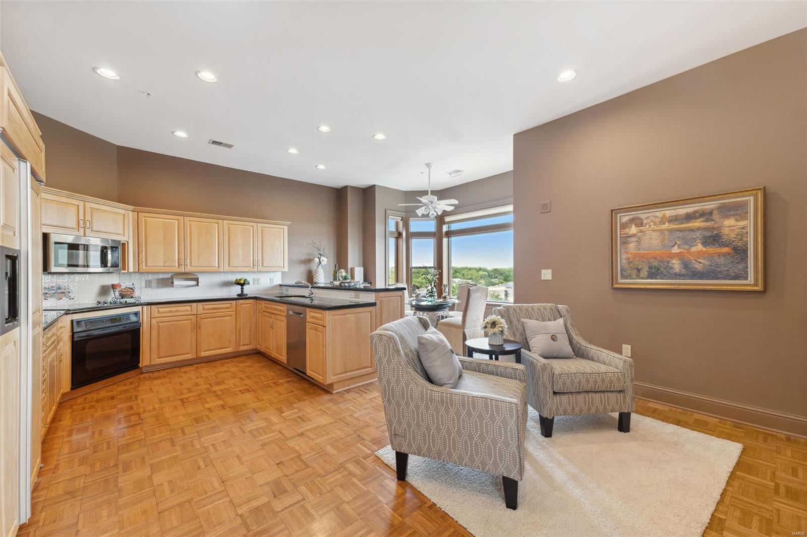 Residence at 800 S Hanley A Condominium - Residential