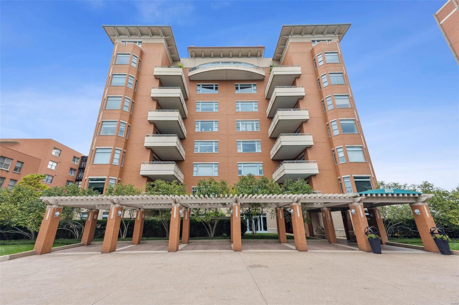 Residence at 800 S Hanley A Condominium - Residential