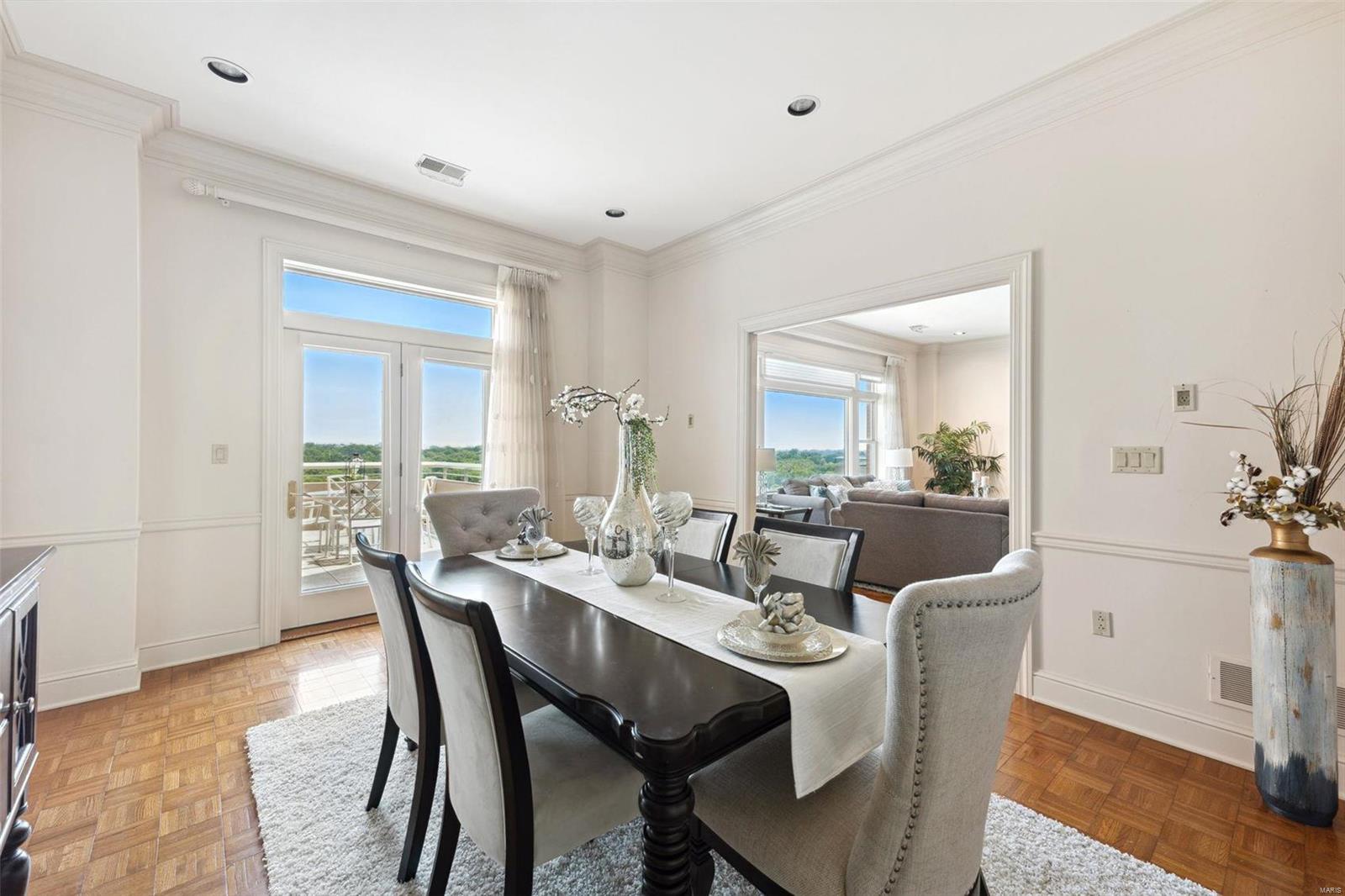 Residence at 800 S Hanley A Condominium - Residential