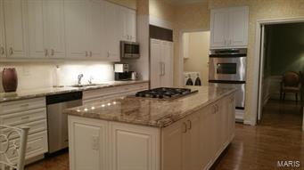 Sedgwick Place Condo - Residential