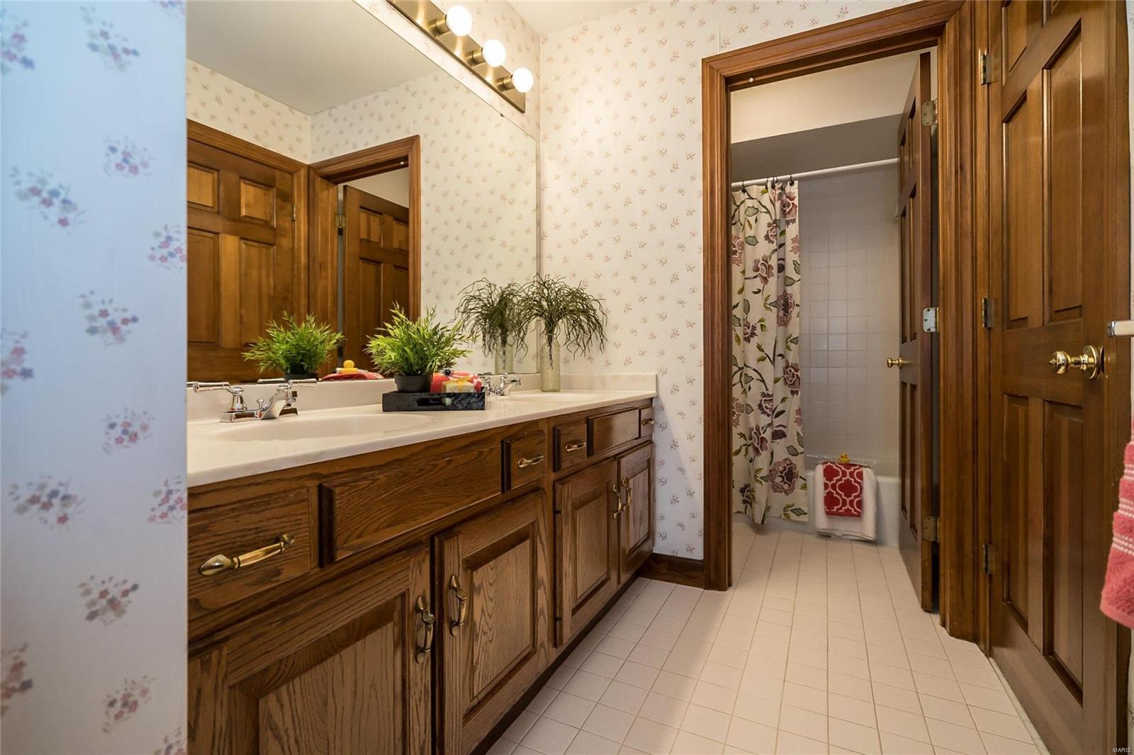 Essex Point - Residential