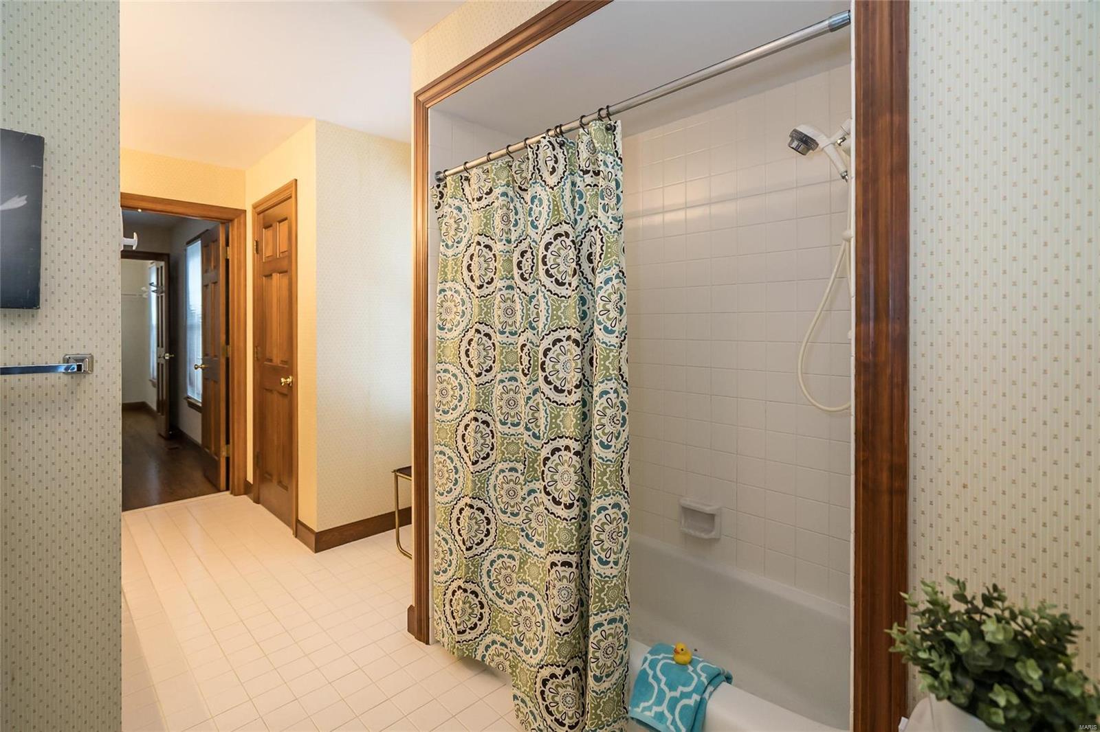 Essex Point - Residential