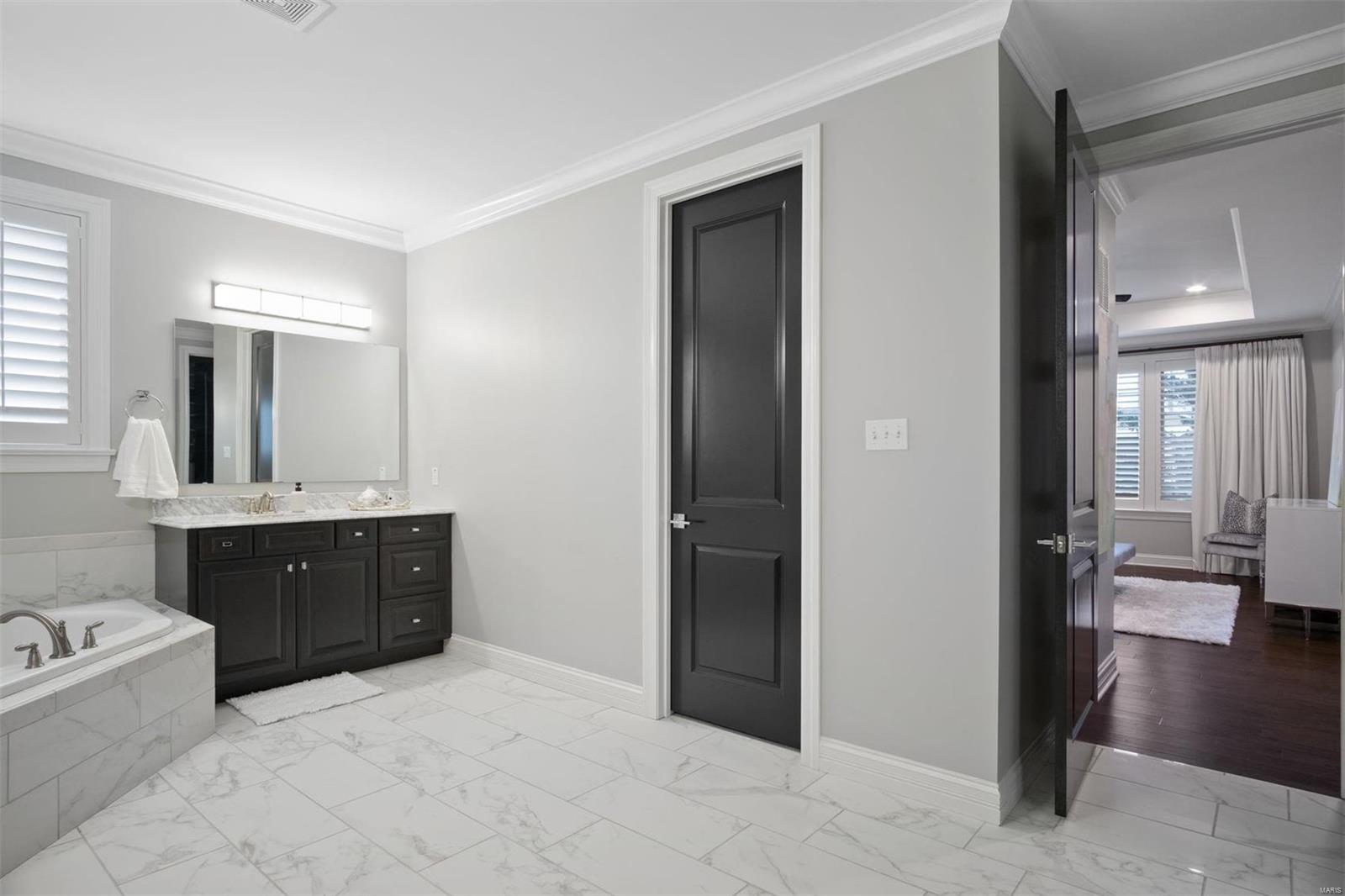 Woods Of Ladue The - Residential