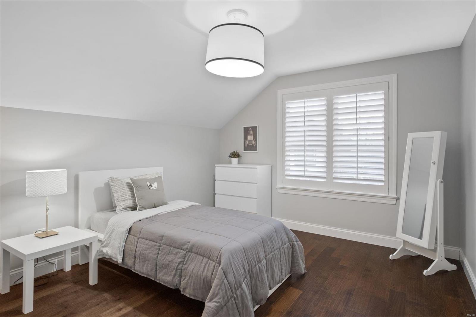 Woods Of Ladue The - Residential