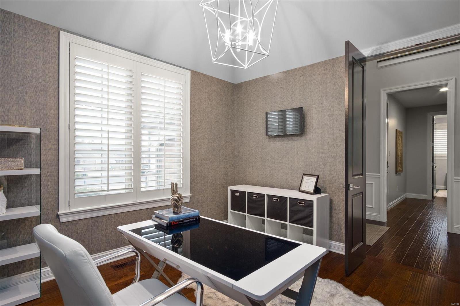 Woods Of Ladue The - Residential