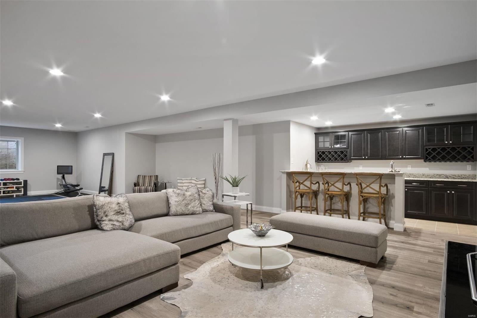 Woods Of Ladue The - Residential