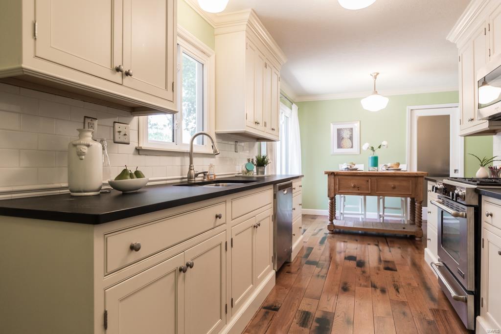 Mercer Manor 1 - Residential