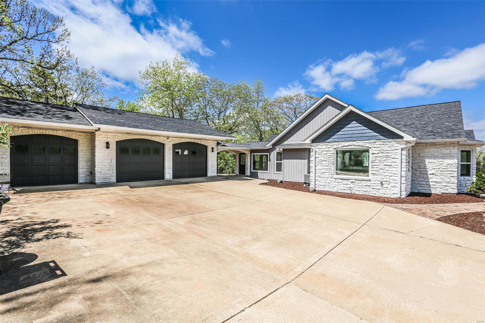 165 Tall Oaks Drive