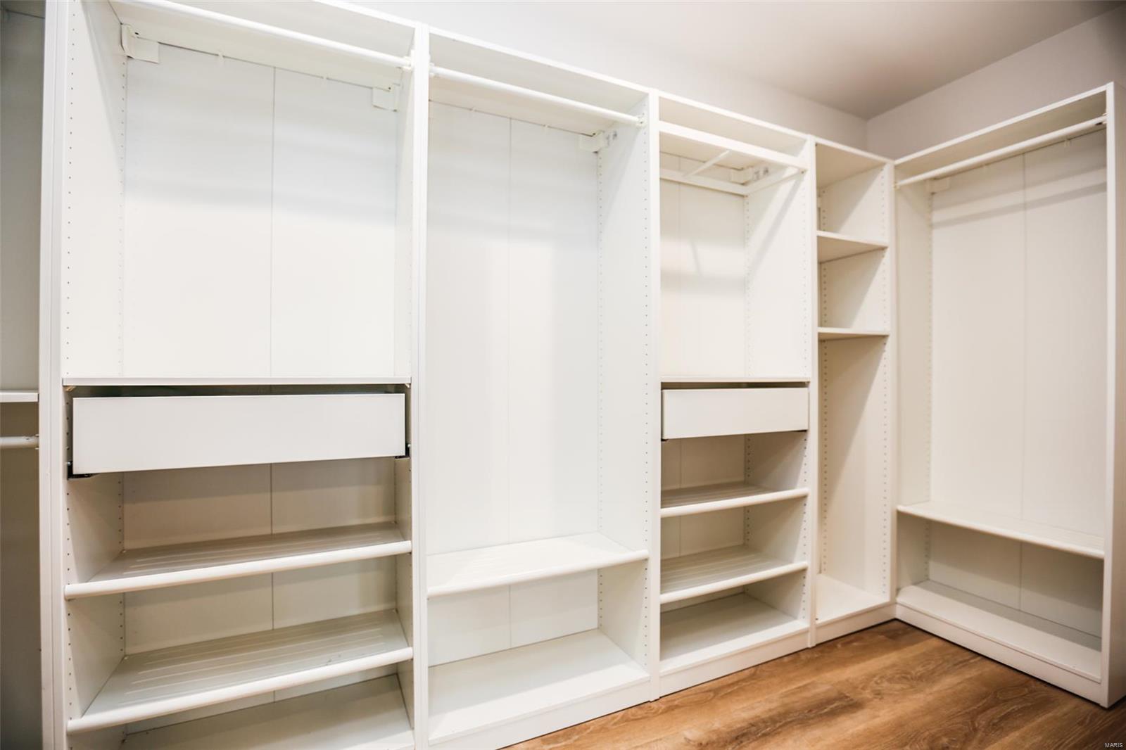 Tall Oaks - Residential