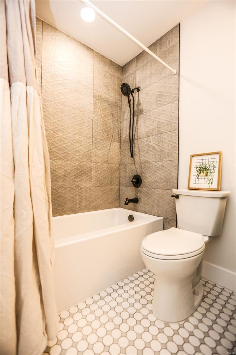 Tall Oaks - Residential