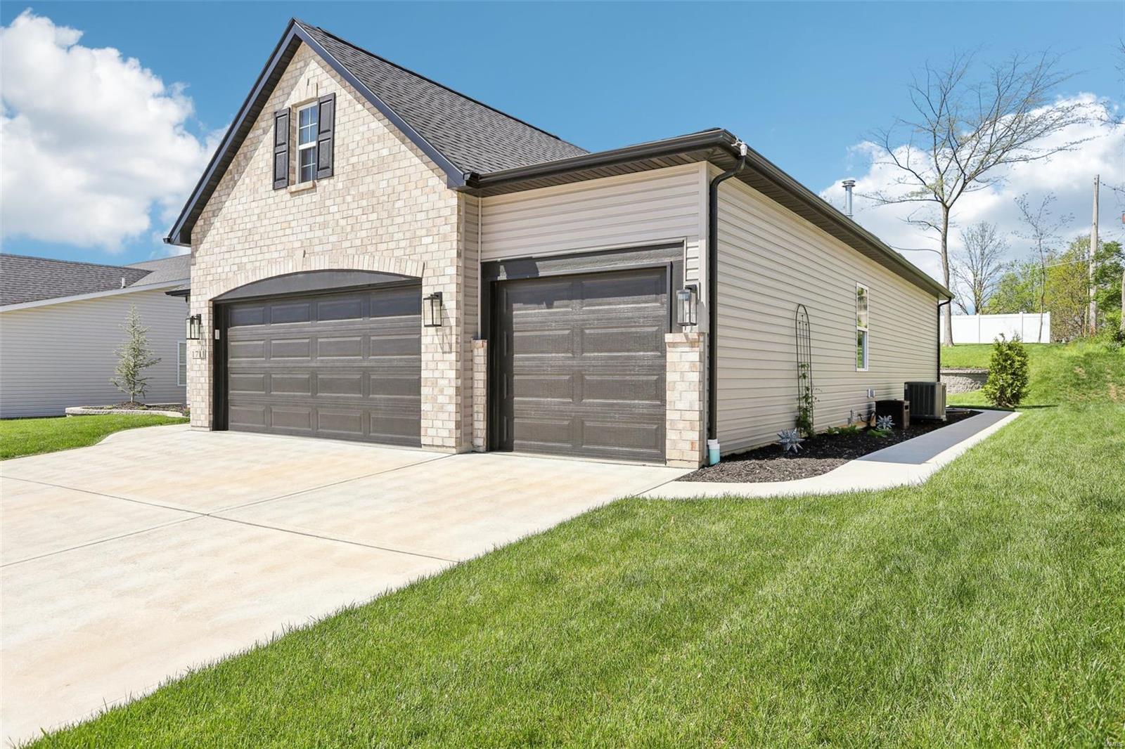 1711 Sophia Grace Lane