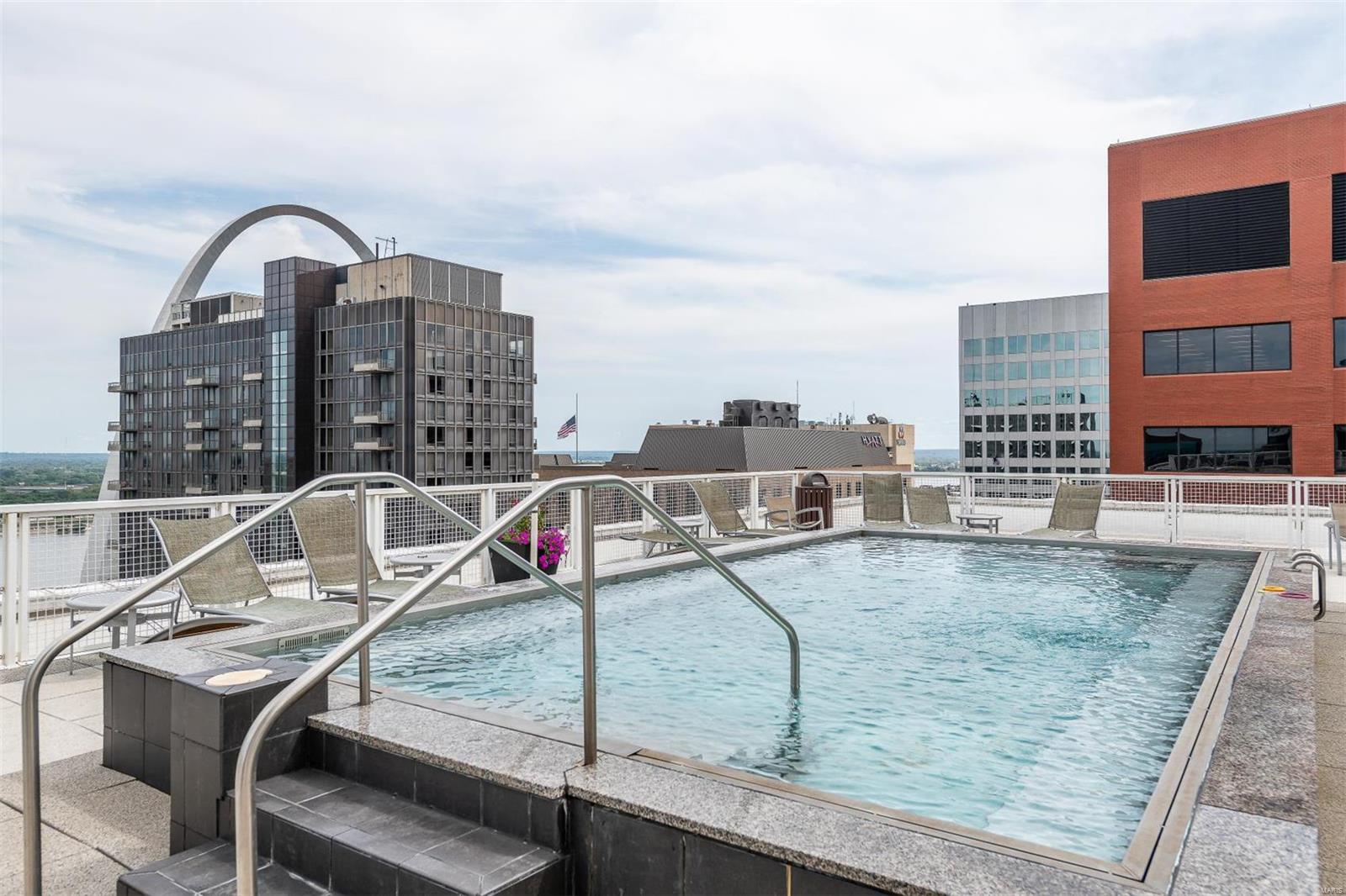 Marquette Bldg Upper Residl - Residential