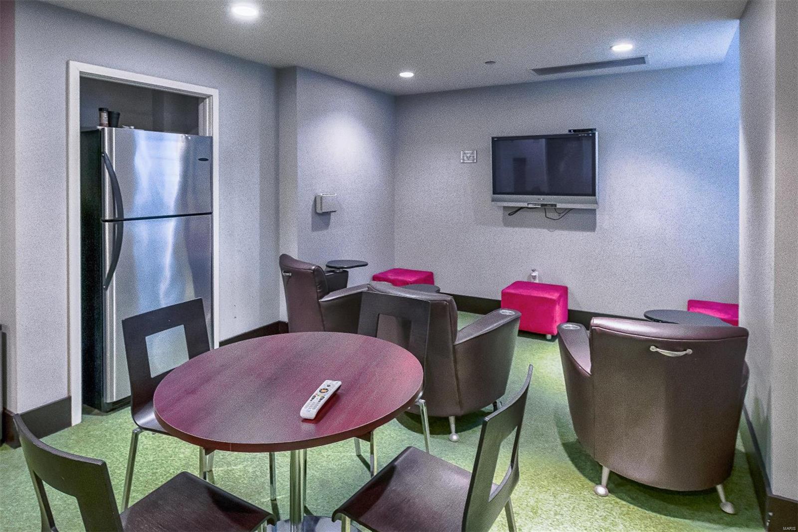 Marquette Bldg Upper Residl - Residential