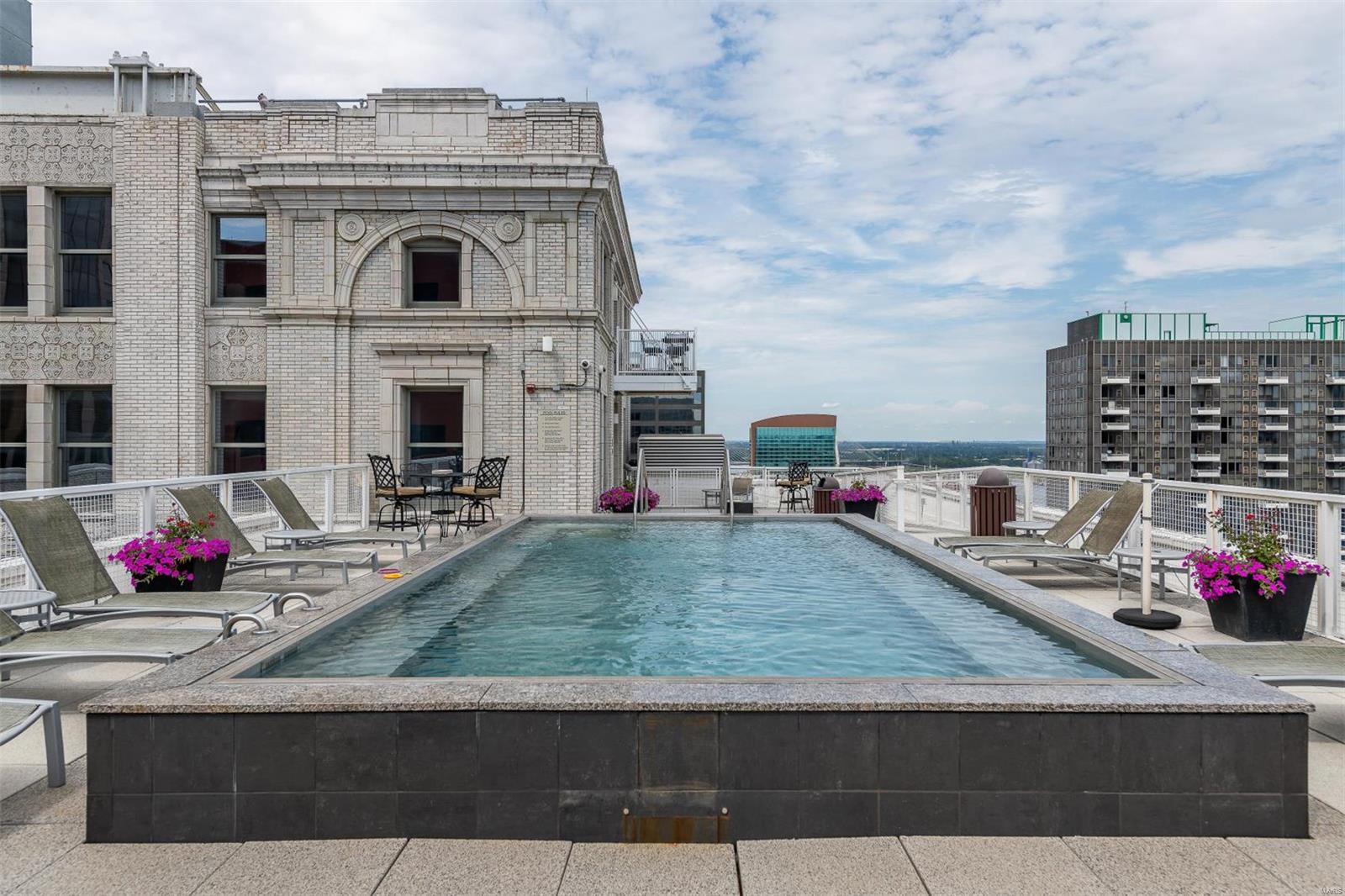 Marquette Bldg Upper Residl - Residential