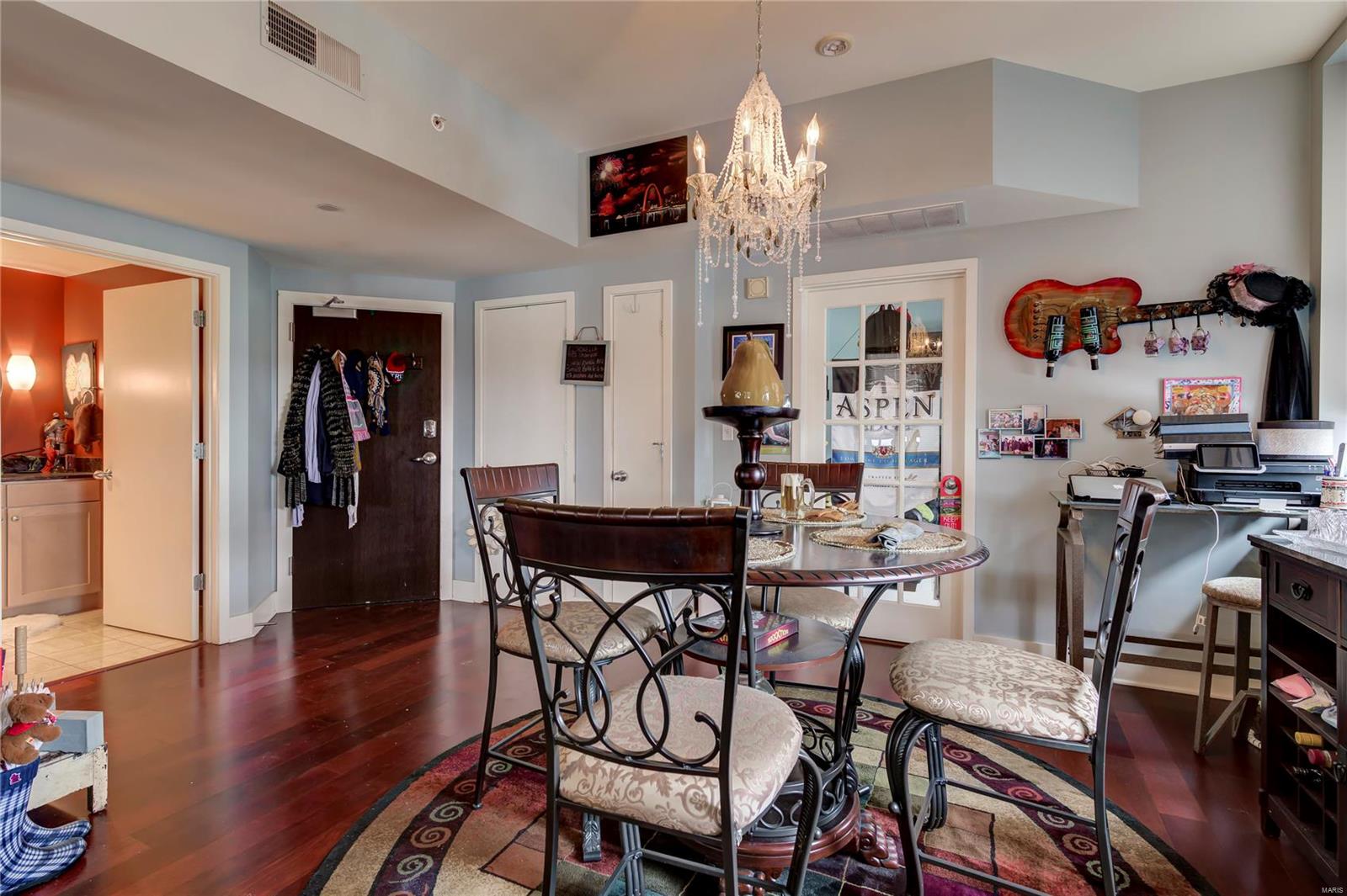 Marquette Bldg Upper Residl - Residential