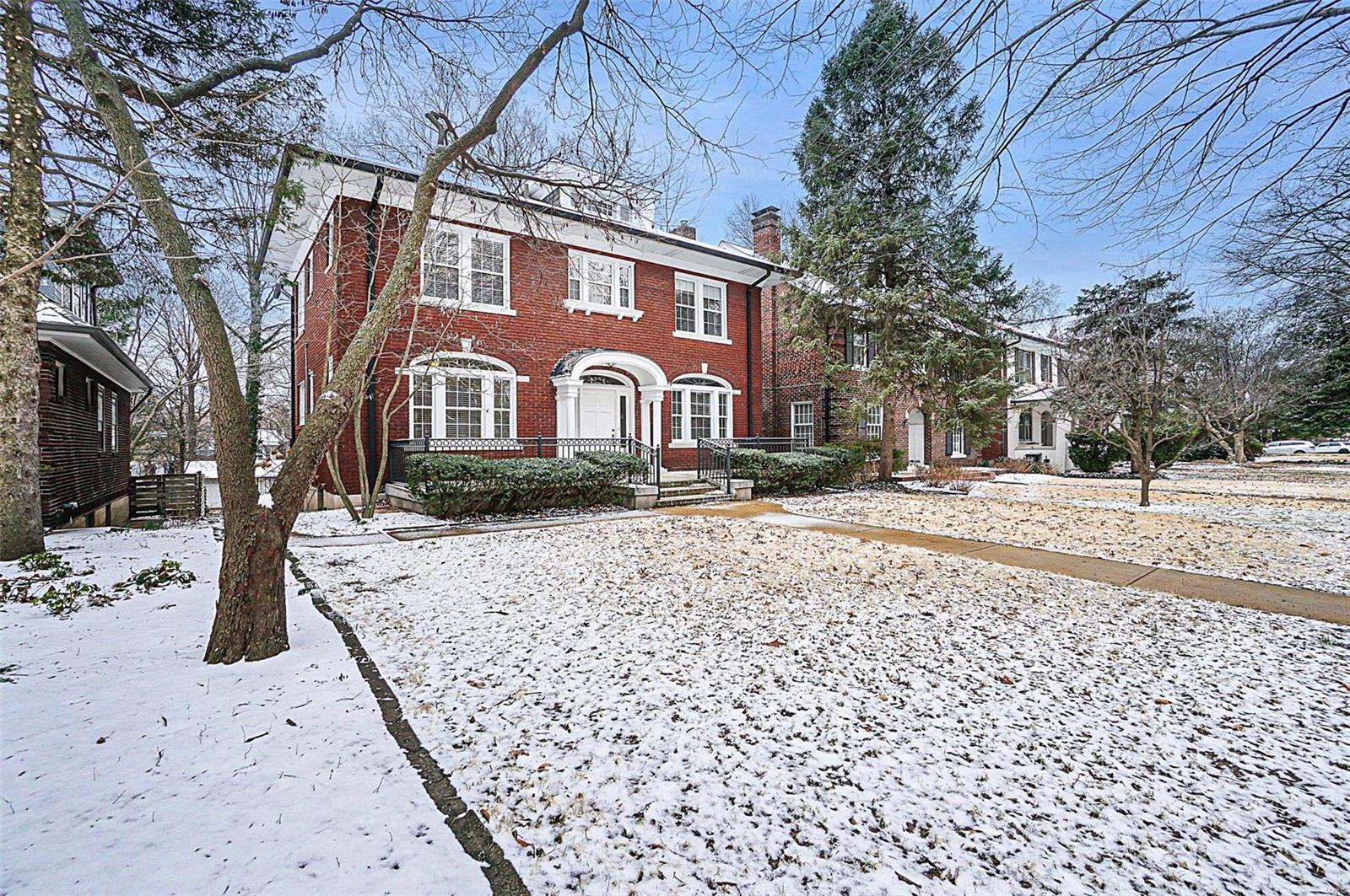 West Portland Place - Residential