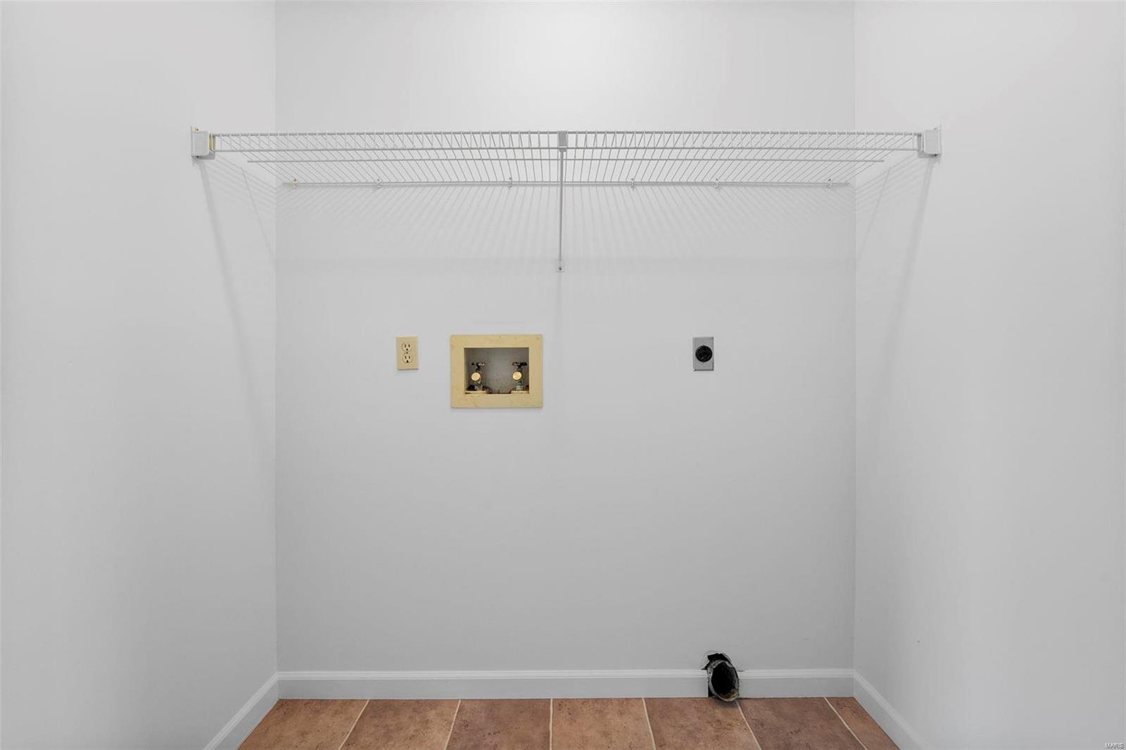 Summer Winds Condos Ph1 Stg11 - Residential