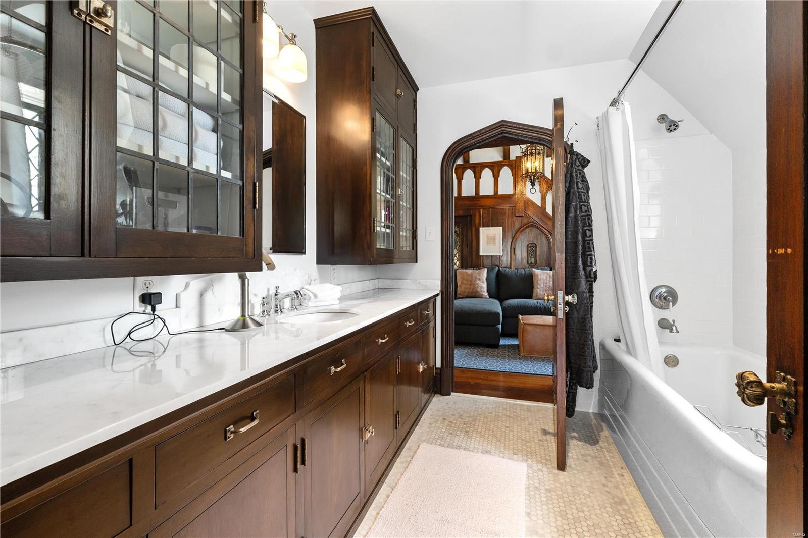 Fair Oaks Estates Lt 4 & Lt Pt 3 & Lt - Residential