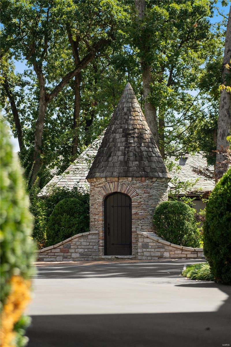 Fair Oaks Estates Lt 4 & Lt Pt 3 & Lt - Residential