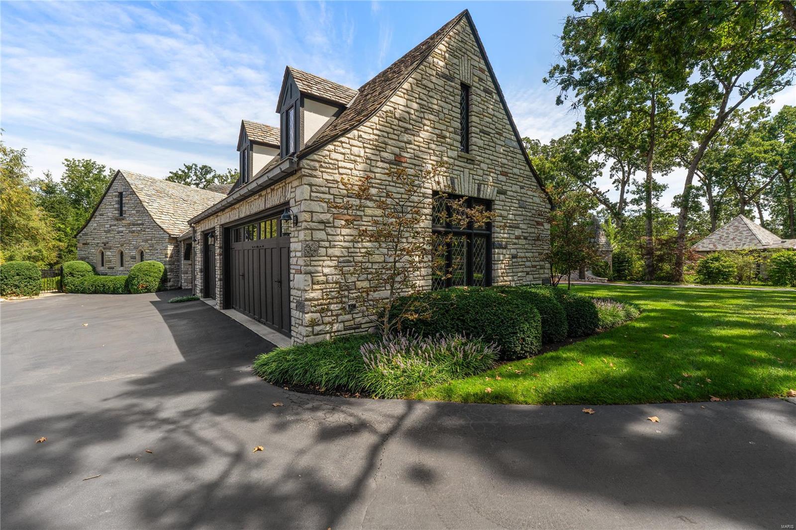 Fair Oaks Estates Lt 4 & Lt Pt 3 & Lt - Residential