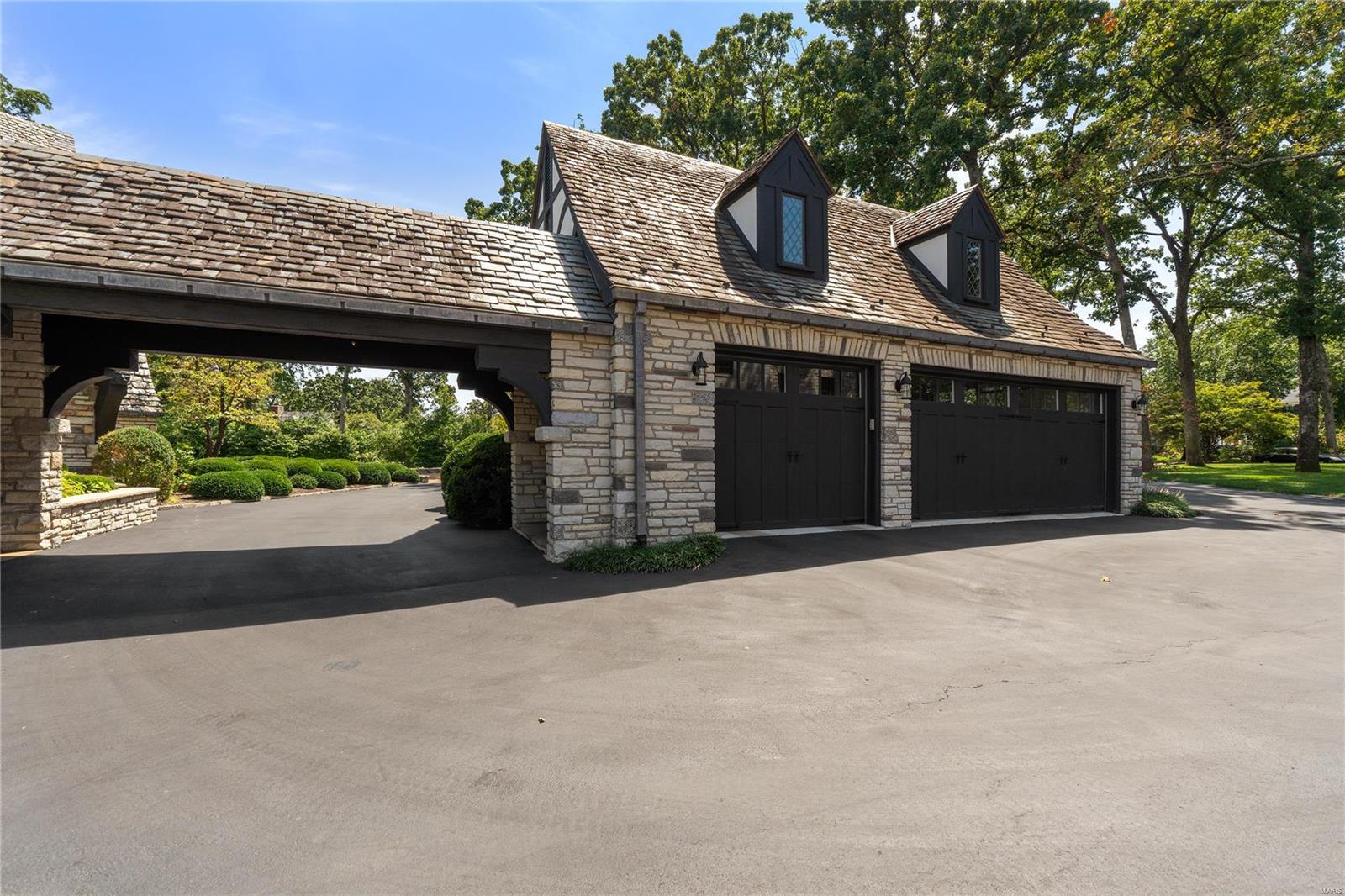 Fair Oaks Estates Lt 4 & Lt Pt 3 & Lt - Residential