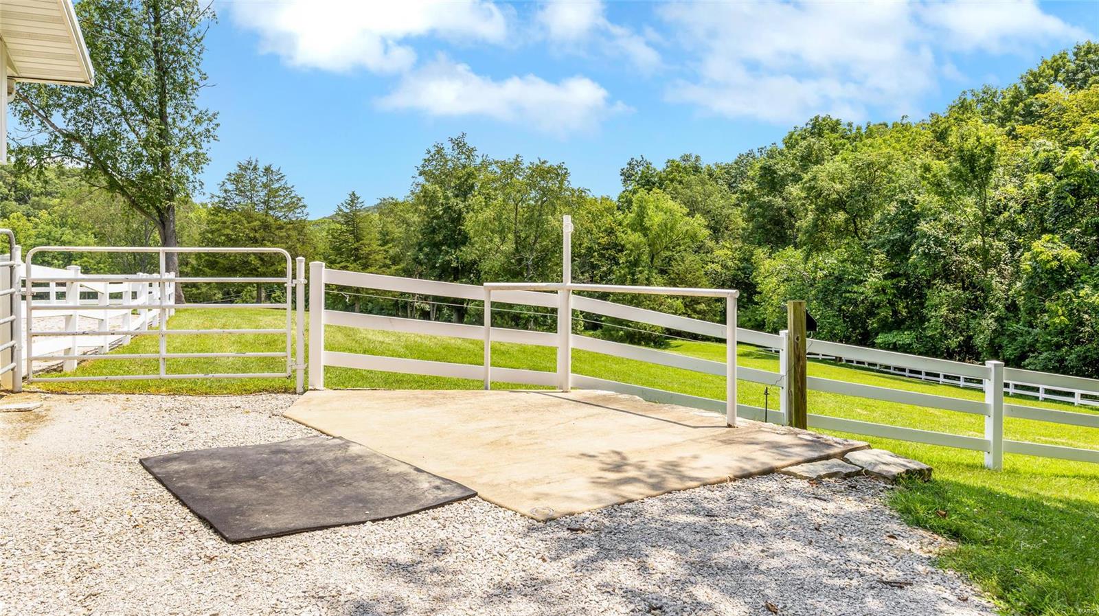 Flat Rock Valley Lts 1 & 4 Bdy Adj Lt - Residential