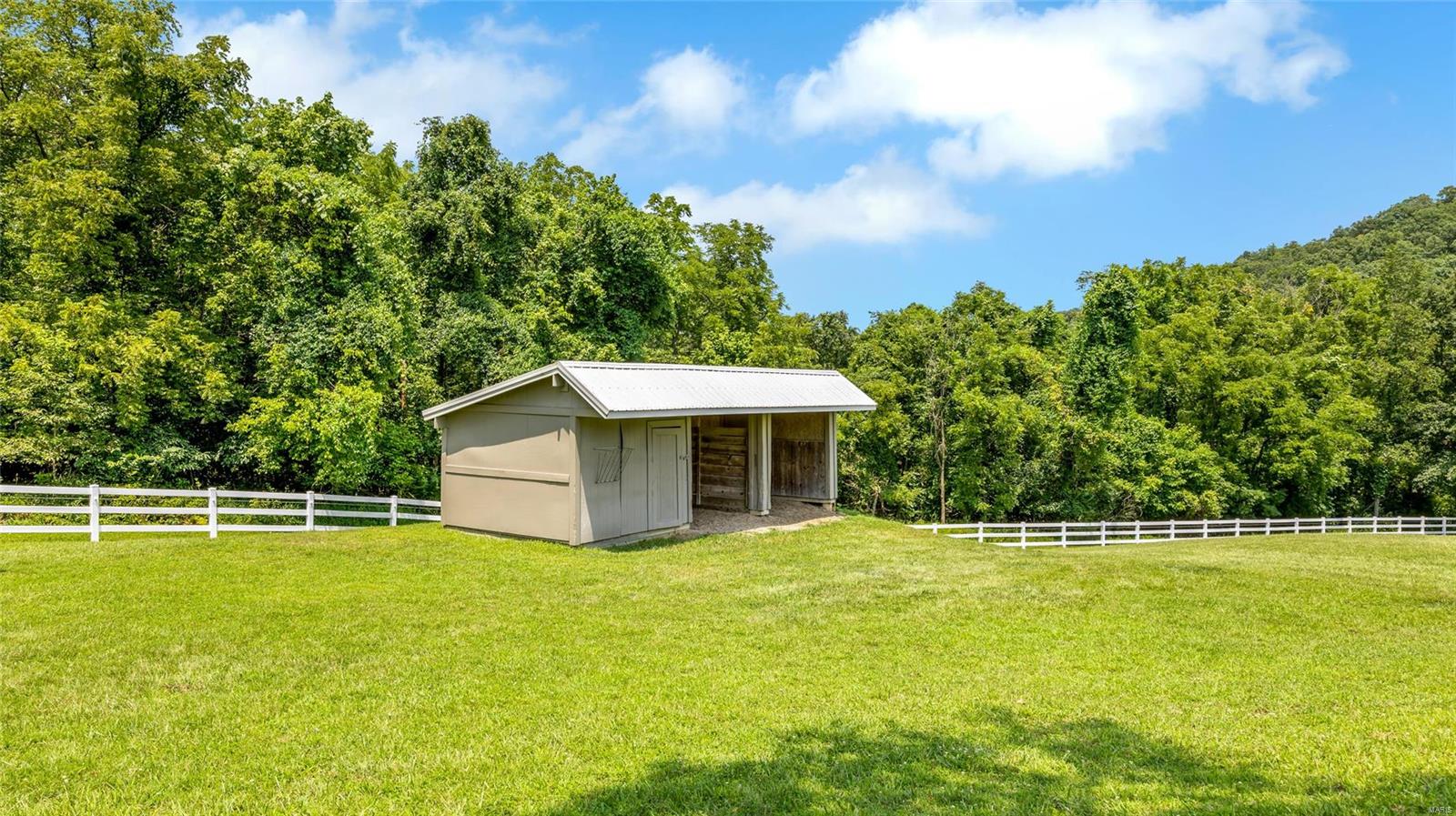 Flat Rock Valley Lts 1 & 4 Bdy Adj Lt - Residential