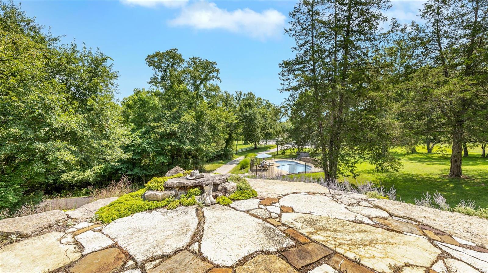 Flat Rock Valley Lts 1 & 4 Bdy Adj Lt - Residential