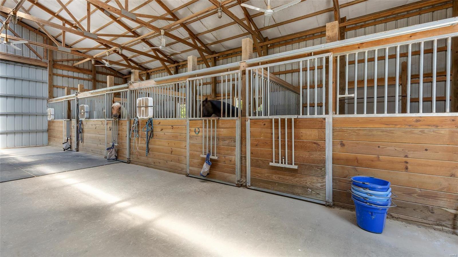 Flat Rock Valley Lts 1 & 4 Bdy Adj Lt - Residential