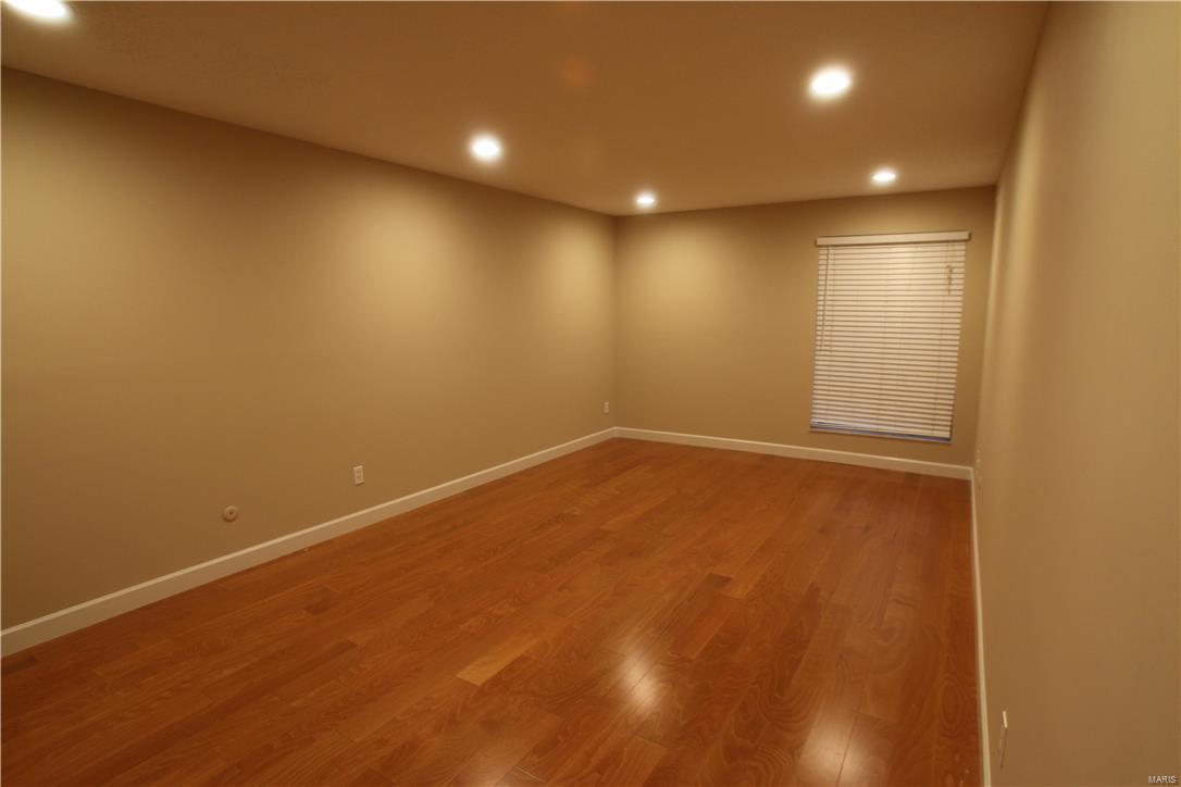 Coeur De Royale Condo - Residential