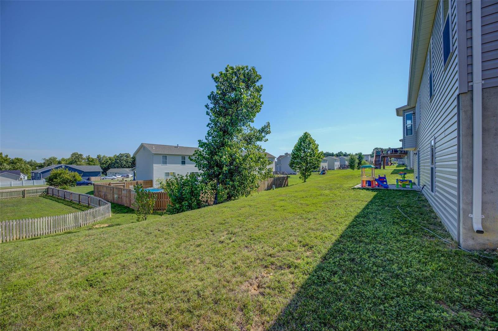 Falcons Crest - Residential