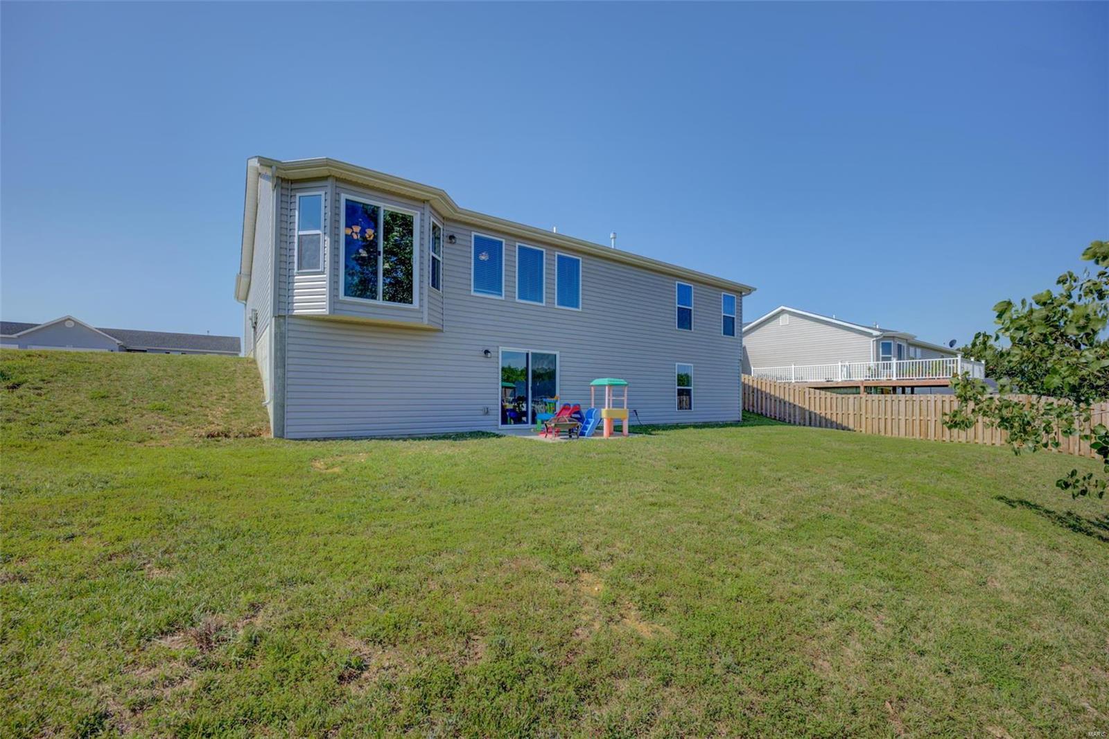 Falcons Crest - Residential