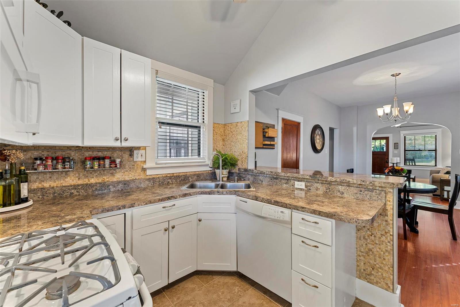 Tuxedo Park - Residential