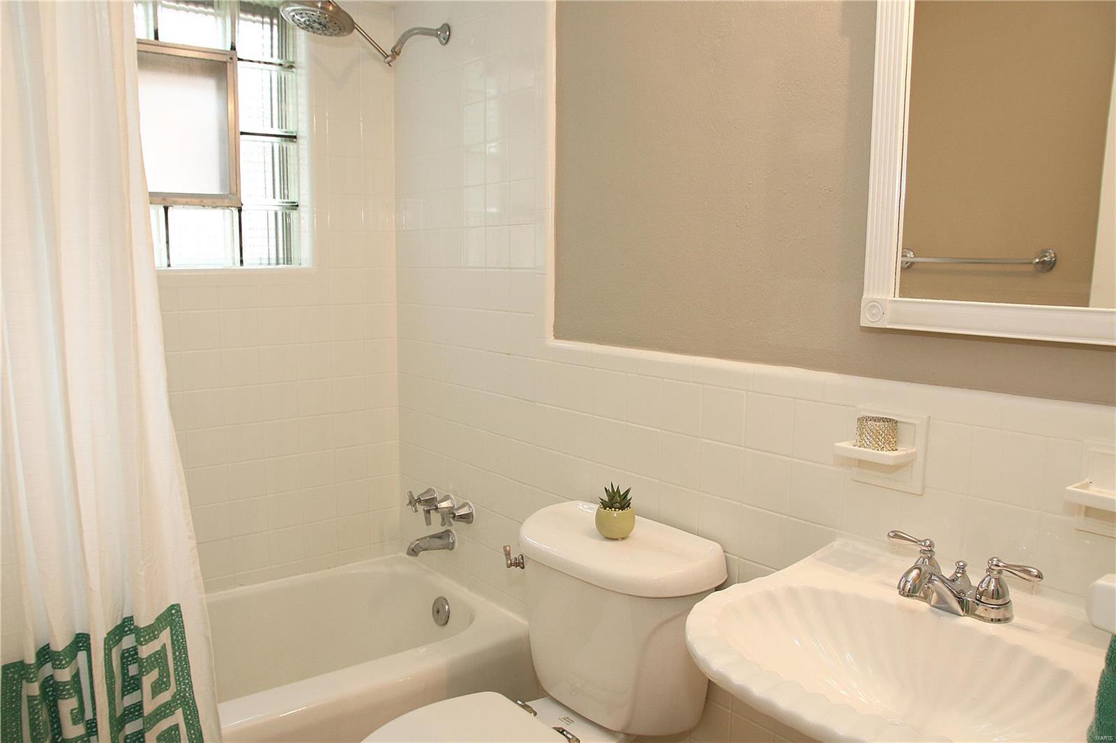 Hill Top View NO 5 - Residential