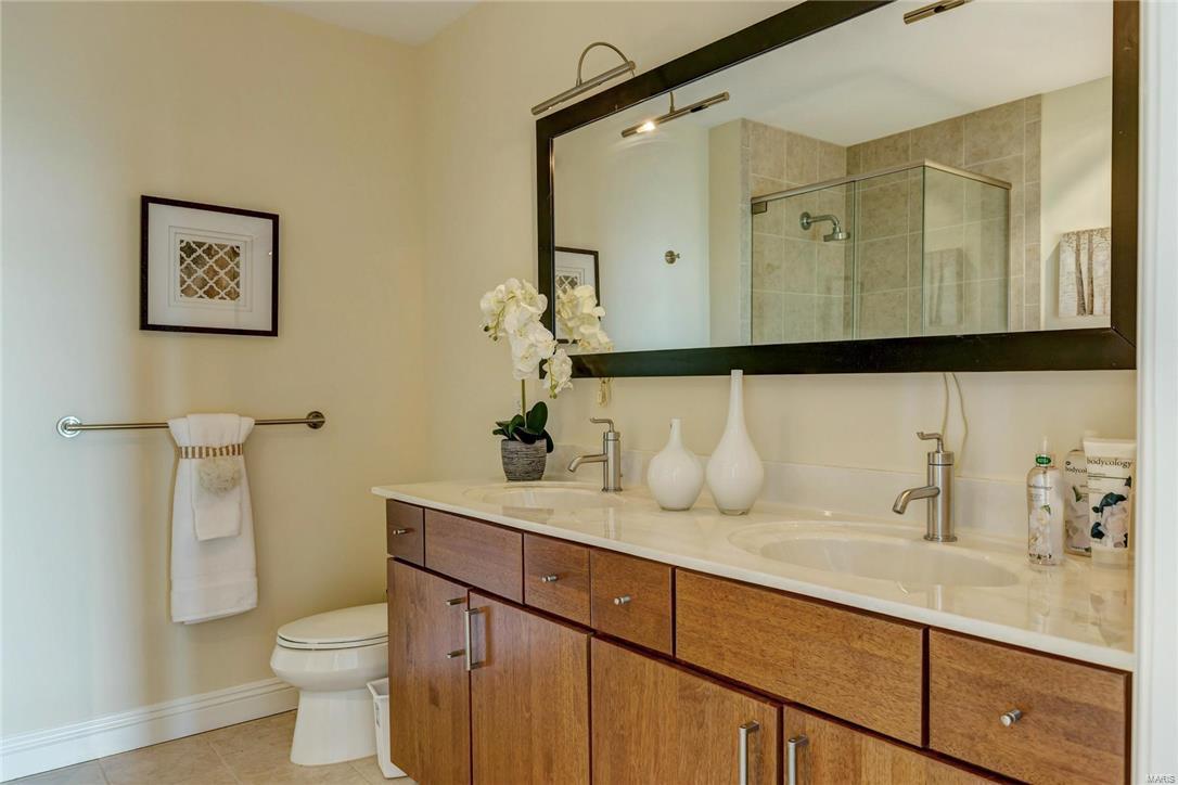 Park East Tower - Residential