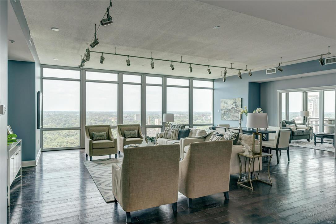 Park East Tower - Residential