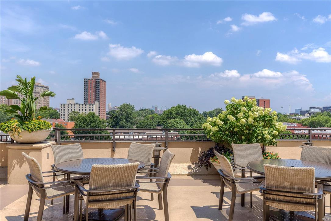 Park East Tower - Residential