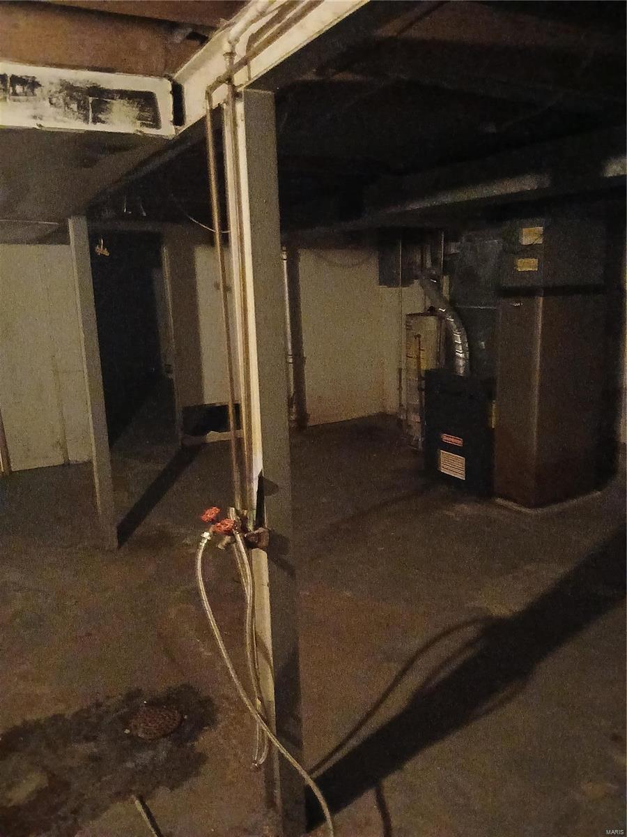 Ferguson, Missouri 63135, United States, 2 Bedrooms Bedrooms, ,1 BathroomBathrooms,Residential,Active,24367