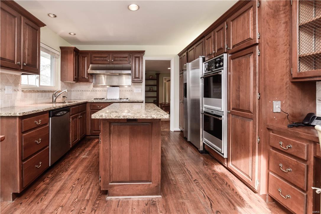 Bonhomme Woods - Residential