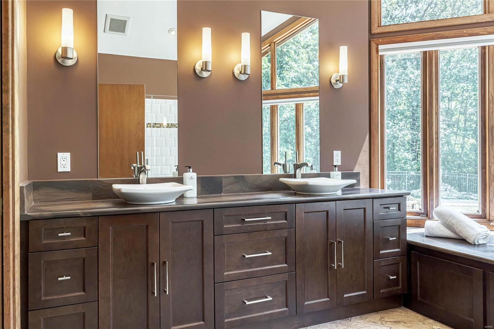 Topping Manor 2 - Residential