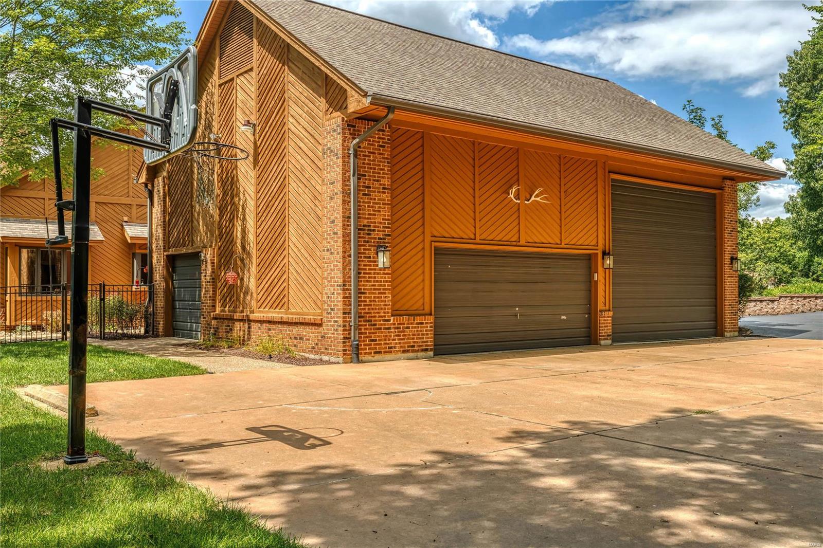 Topping Manor 2 - Residential