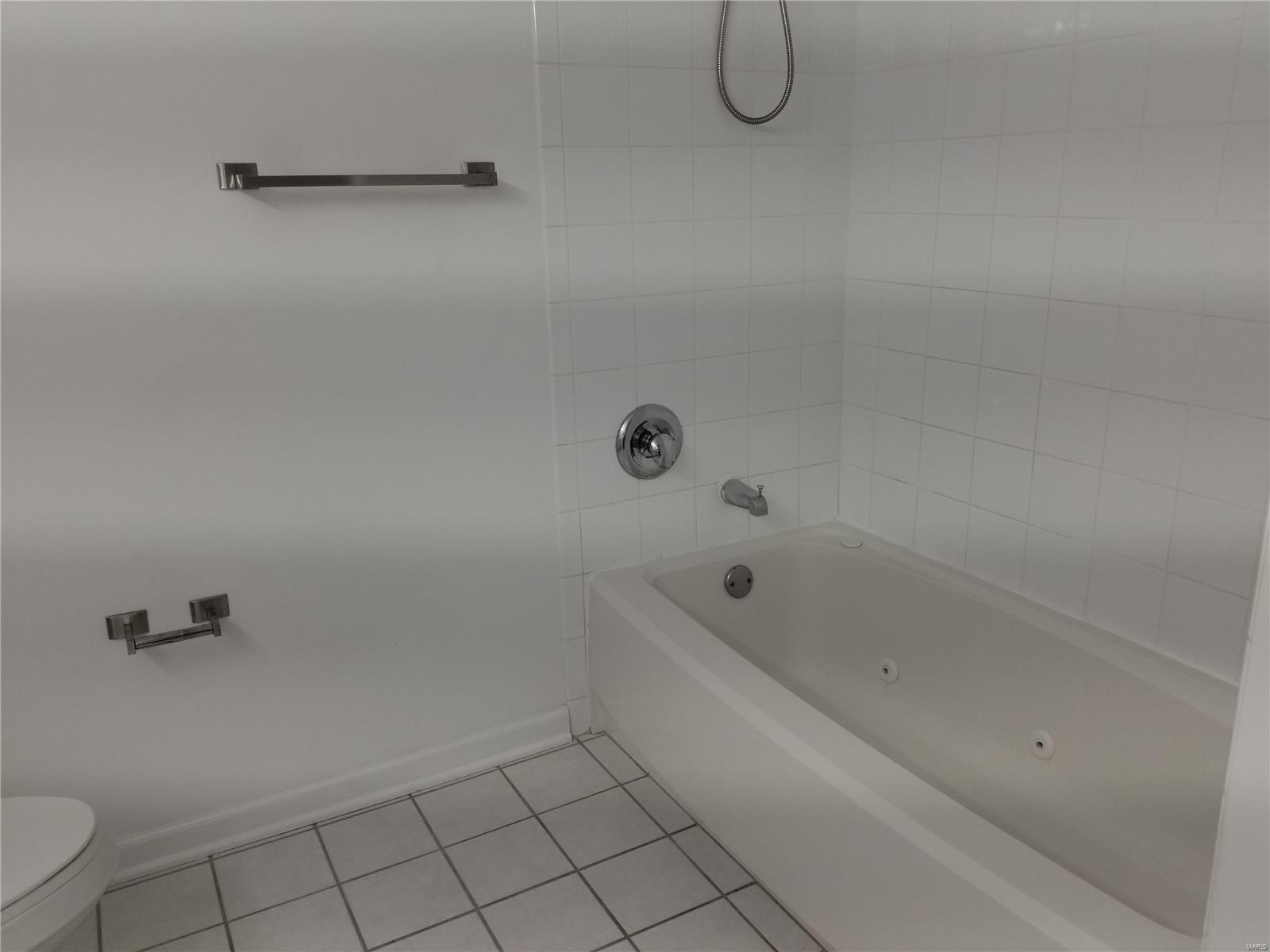 Terra Cotta Loft - Residential Lease